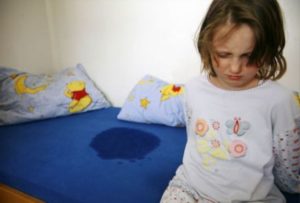 Энурез у детей: возможные причины и эффективная схема лечения
