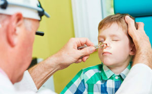 Заложенность носа у ребенка: действенные способы лечения